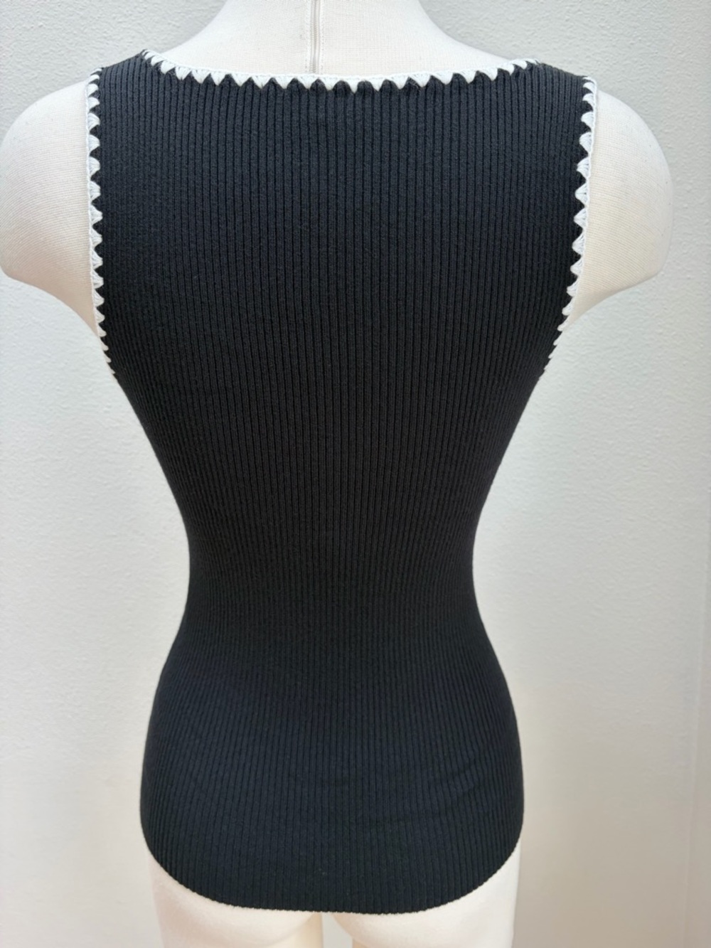 Sezane Martina Sleeveless Top Ribbed Knit Tank Top Rare Wool Black White Size Xs - Picture 9 of 13